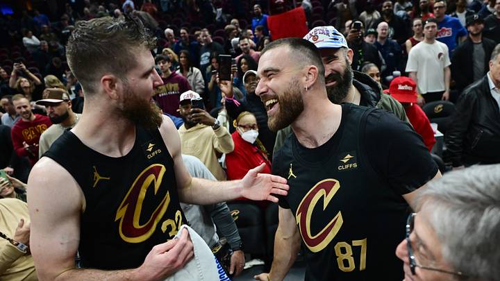 Travis Kelce Celebrated With Dean Wade After Cavaliers’ Wild Comeback vs. Celtics Travis Kelce Celebrated With Dean Wade After Cavaliers’ Wild Comeback vs. Celtics