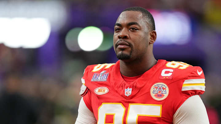 Chris Jones, Chiefs Agree to Record Five-Year Contract, per Report