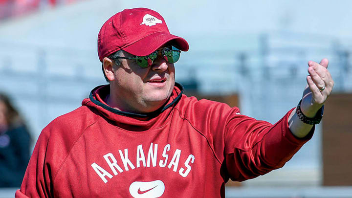 Loud Noise of Loggains' Success at South Carolina Adds Pressure at Arkansas