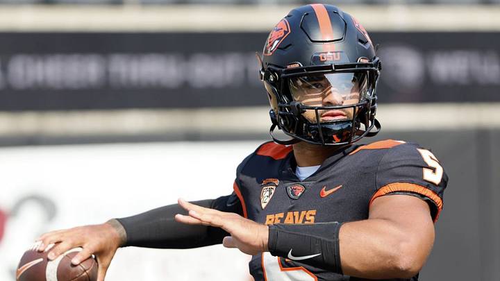 Oregon State Scores Awesome TD on DJ Uiagalelei Lateral to Offensive Lineman Oregon State Scores Awesome TD on DJ Uiagalelei Lateral to Offensive Lineman