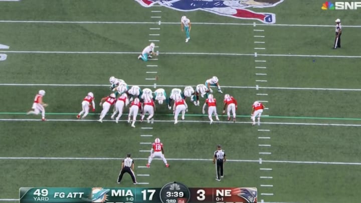 NFL Fans Were Rightfully in Awe of Patriots’ Never-Before-Seen Move to Block FG