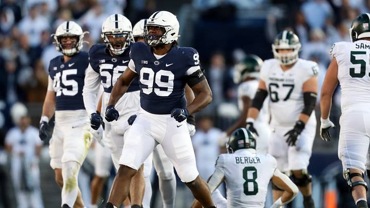 Coziah Izzard Makes Quick Impact in Return to Penn State's Defense Coziah Izzard Makes Quick Impact in Return to Penn State's Defense