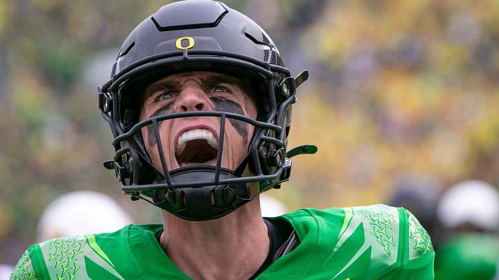 College Football World Stunned by Oregon’s Blowout Win Over Colorado College Football World Stunned by Oregon’s Blowout Win Over Colorado