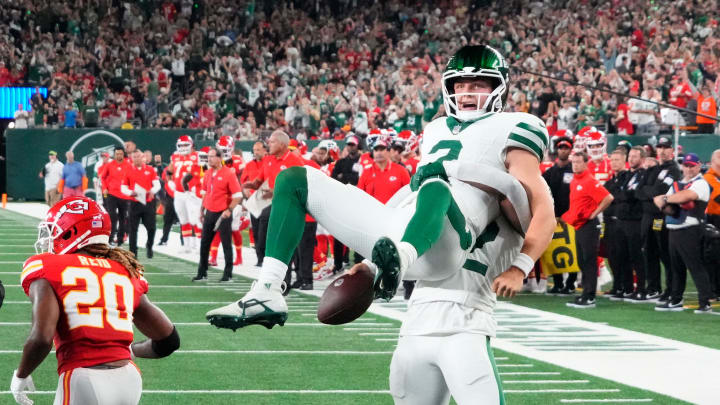 Jets Hit the Road as Slight Underdogs to Denver Jets Hit the Road as Slight Underdogs to Denver