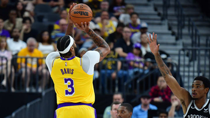 Lakers Coach Wants Anthony Davis Shooting an Absurd Amount of Threes This Year Lakers Coach Wants Anthony Davis Shooting an Absurd Amount of Threes This Year
