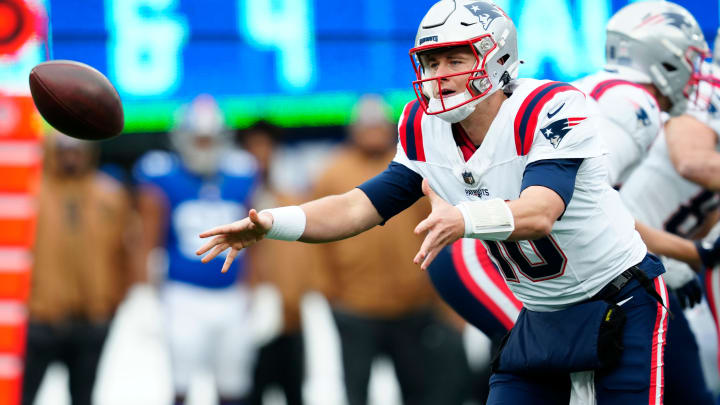 Trade ‘Likely’ for Patriots QB Jones