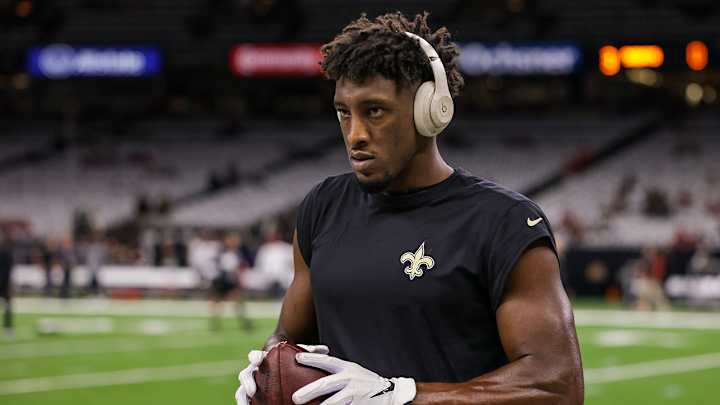 Michael Thomas Appeared to Shade Derek Carr in Since-Deleted Tweet During Saints-Falcons Game