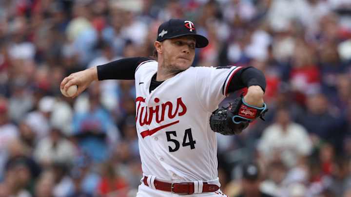 Cardinals Sign RHP Sonny Gray, per Reports
