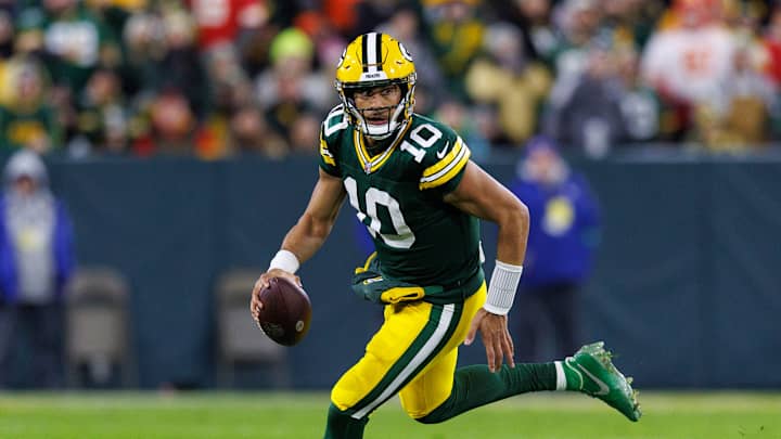 Jordan Love Outduels Patrick Mahomes, Leads Packers to Upset Win Over Chiefs