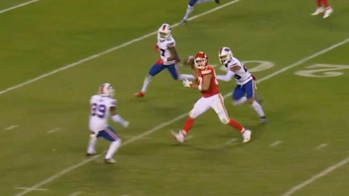 Chiefs Run the Best Trick Play of the Season and Blow It With a Mind-Boggling Penalty