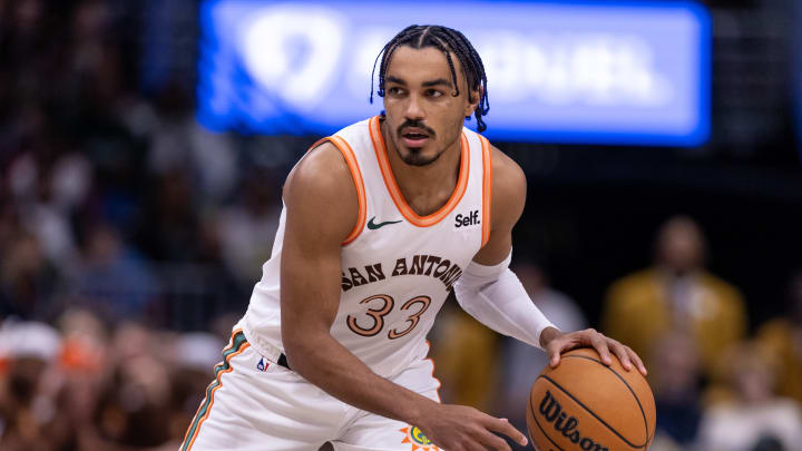 Rhyme & Reason: How Zach Collins and Tre Jones 'Provide Stability' for Spurs Through Bench Unit