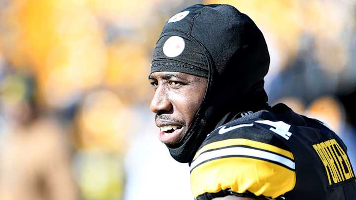 Steelers’ Joey Porter Jr. Cracks Up Fans With ‘Game of Thrones’-Style NBC Introduction
