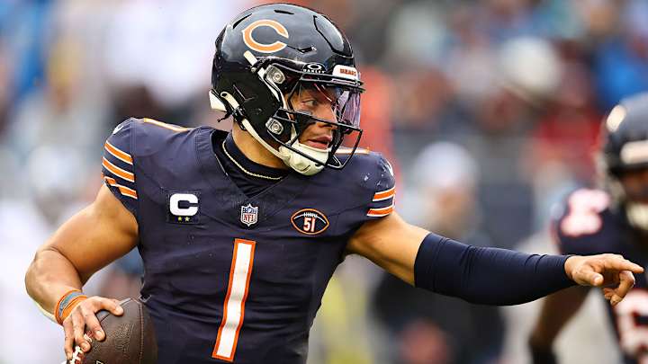 The Bears Should Draft a QB No. 1 ... but Still Keep Justin Fields