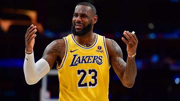 Lakers Drop Below .500 After Blowout Loss to Heat, and NBA Fans Are Gloating