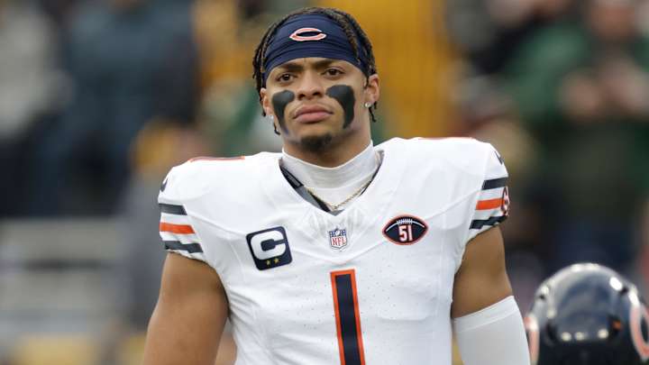 Justin Fields Explains Why He Unfollowed Bears on Instagram