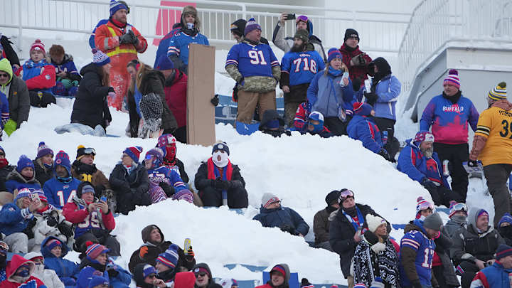 Bills Fans Use Snow to Create Beautiful Touchdown Celebration vs. Steelers