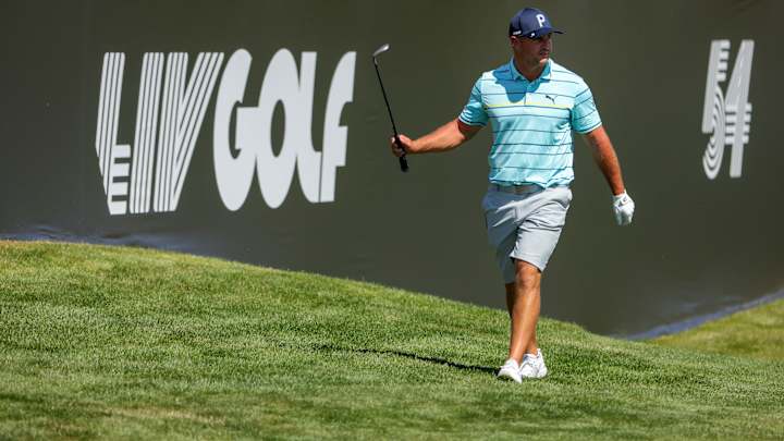 Visiting With One of Milwaukee's Best to Talk LIV Golf, Plus Bill Russell and More