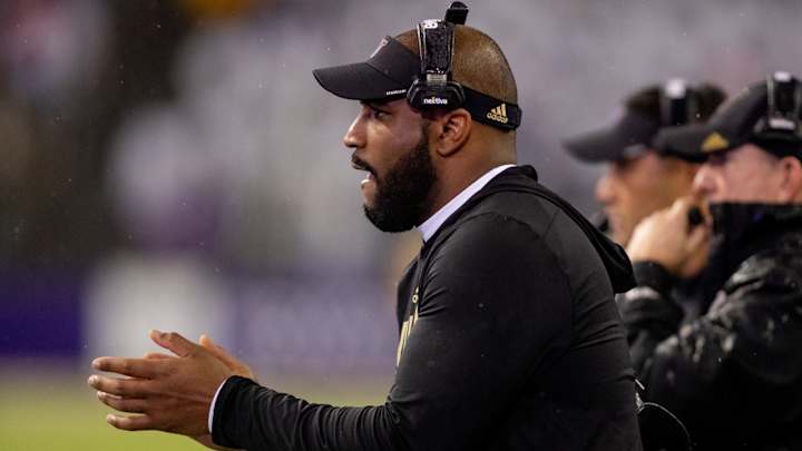 Will Harris Up For Challenge As Florida's DB Coach: 'That's What I'm About' Will Harris Up For Challenge As Florida's DB Coach: 'That's What I'm About'