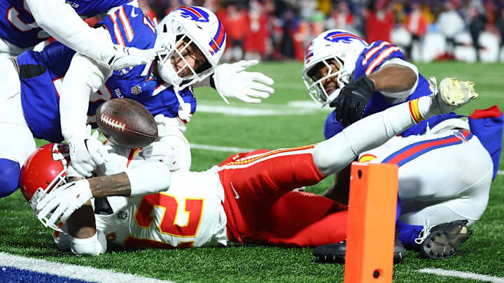 Travis Kelce Takes Blame for Mecole Hardman’s Costly Fumble Through End Zone